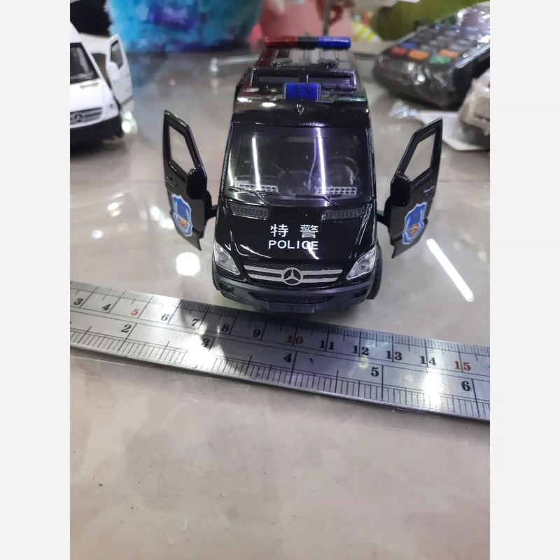 ماکت فلزی بنز  ون پلیس  و معمولی در بازشو موزیکال عقب کش چراغدار  به همراه وسیله حمل زندانی