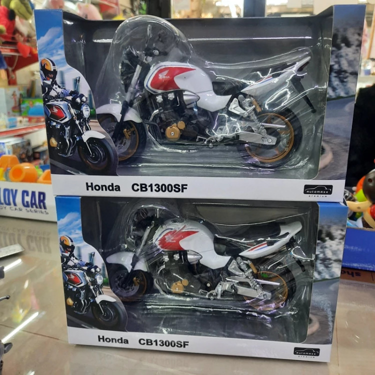 ماکت فلزی موتورهوندا (HONDA CB1300SF)تک جعبه وارداتی