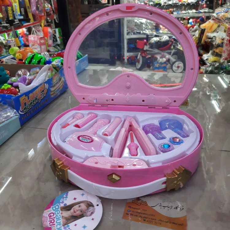 ست آرایشی کیف قلبی موزیکال چراغدار وارداتی