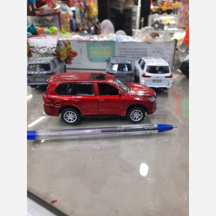 ماکت فلزی لکسوس( Lx570)موزیکال چراغدار دو در بازشو
