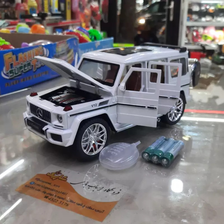 ماکت فلزی بنز amg عقب کش موزیکال چراغدار،دارای بوق دود زای بوق،شش در بازشو