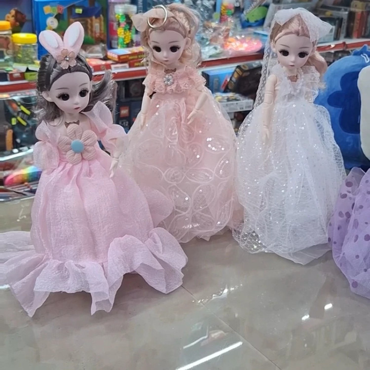 عروسک چشم تیله ای موزیکال