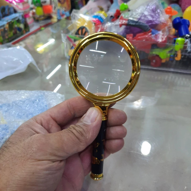 ذره بین(Magnifier)70mm طلایی رنگ تک جعبه