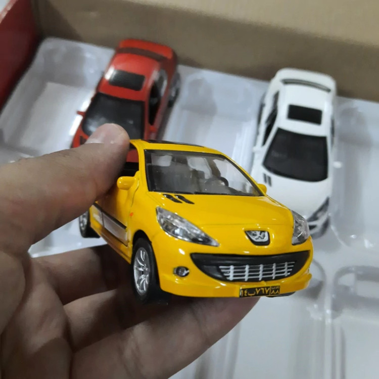 ماشین ماکت فلزی پژو 207 صندوق دار موزیکال چراغدار