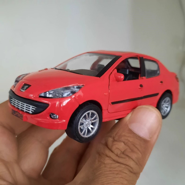 ماشین ماکت فلزی پژو 207 صندوق دار موزیکال چراغدار