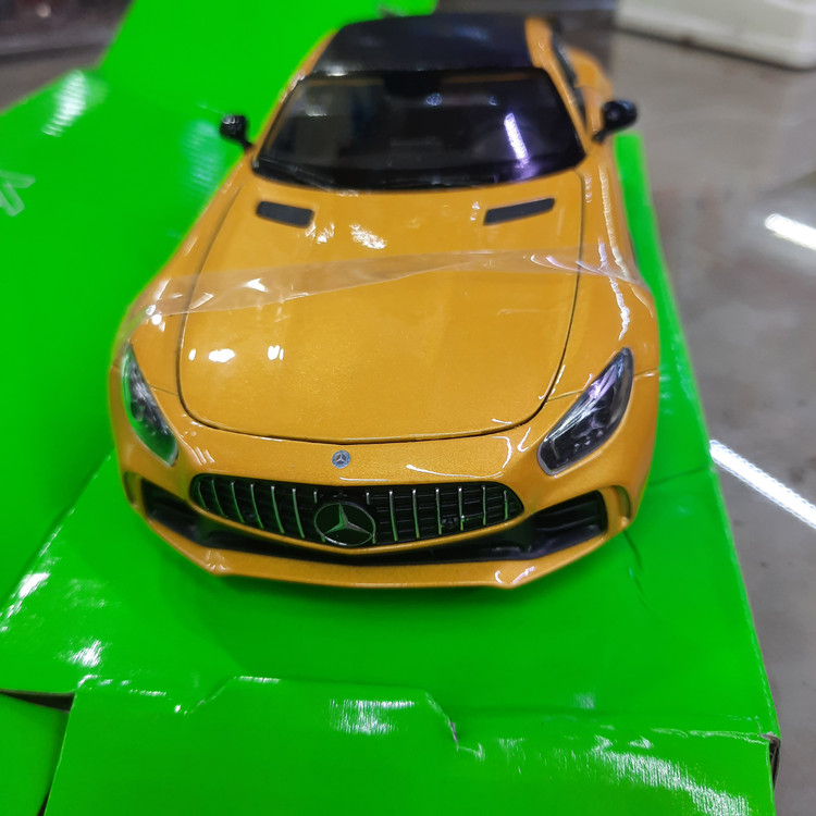 ماکت فلزی مرسدس بنز (Mersedes AMG GTR) برند ویلی فرمان پذیر