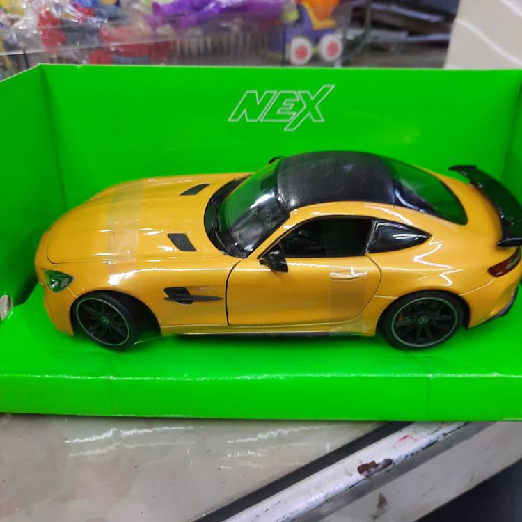 ماکت فلزی مرسدس بنز (Mersedes AMG GTR) برند ویلی فرمان پذیر