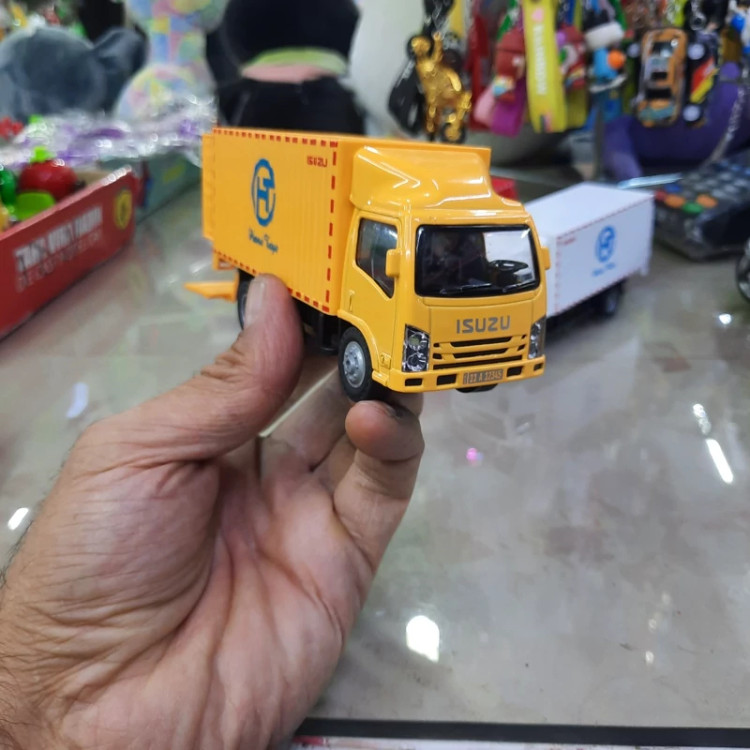 ماکت فلزی کامیونت ایسوزو موزیکال چراغدار عقب کش