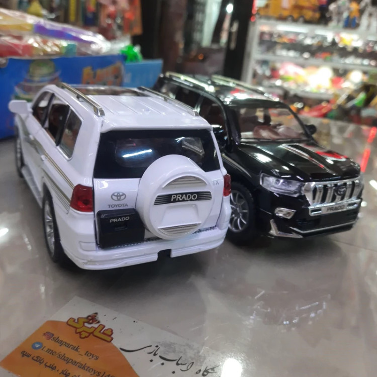 ماکت فلزی تویوتا پرادو 6 در بازشو دود زا موزیکال TOYOTA PRADO رنگ سفید