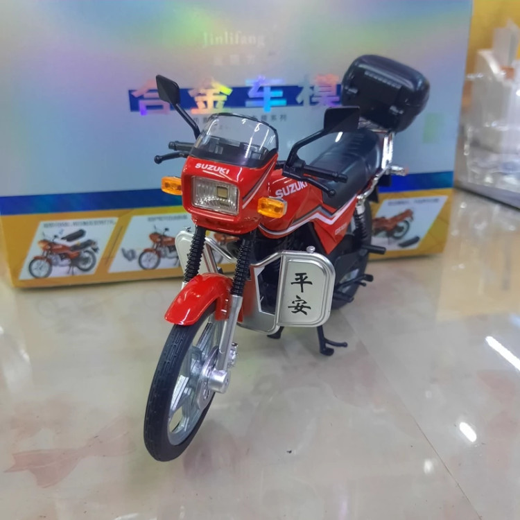 ماکت فلزی موتور سوزوکی 125 (suzukI CG125) موزیکال چراغدار