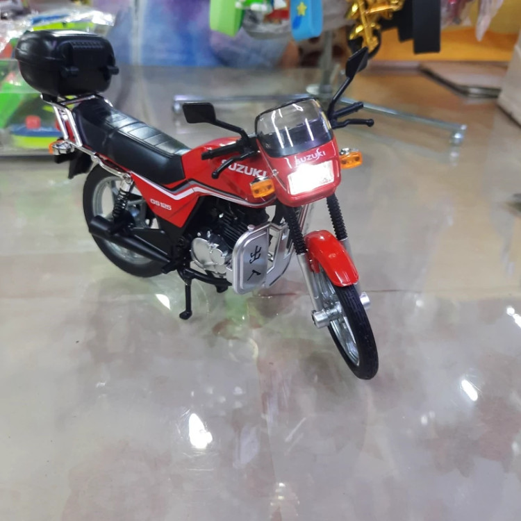 ماکت فلزی موتور سوزوکی 125 (suzukI CG125) موزیکال چراغدار