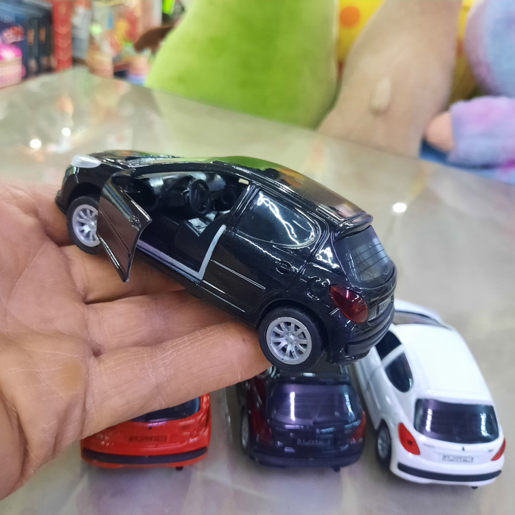 ماکت فلزی پژو ۲۰۷ بی صندوق ساده