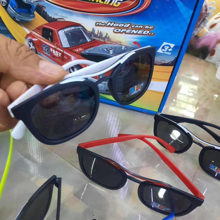 عینک آفتابی بچه گانه